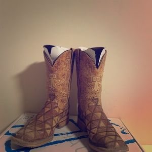 Tin haul cowboy boots